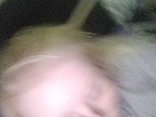 Емитувани слики од екранот SofiaWilson23