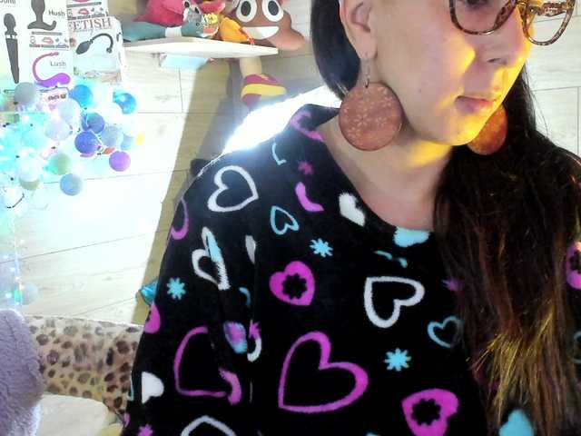 Емитувани слики од екранот sofy_dirtyHot