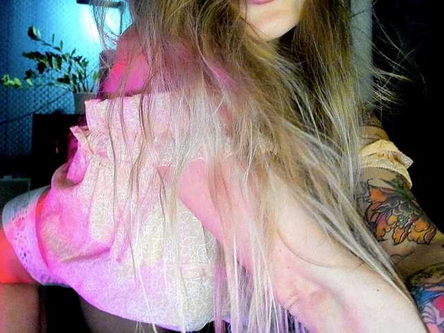 Емитувани слики од екранот Sonya-Mo