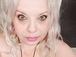 Еротски видео разговор SonyaHotMilf