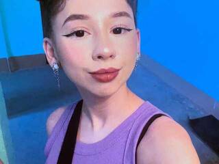 Еротски видео разговор SonyaMeow