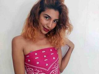 Еротски видео разговор SoofiaAlvarez