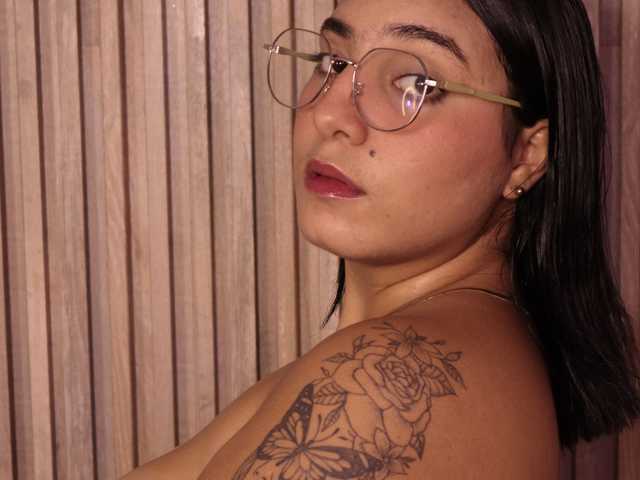 Фотографија на профилот Sophia-curvy1