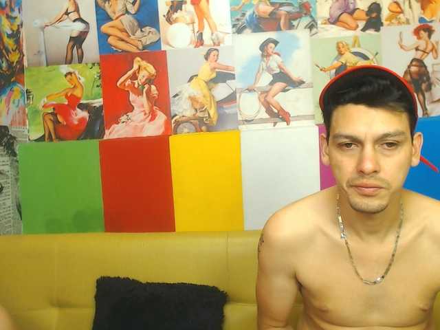 Емитувани слики од екранот sopiaxjames