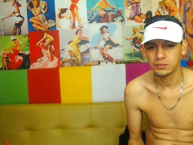 Емитувани слики од екранот sopiaxjames