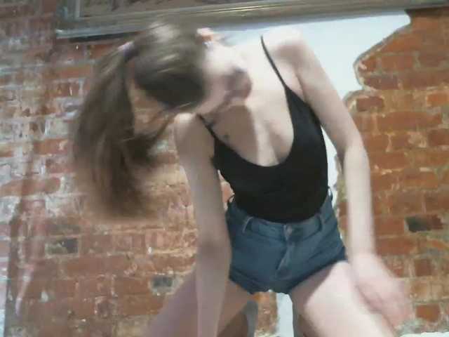 Емитувани слики од екранот SpaceYennefer