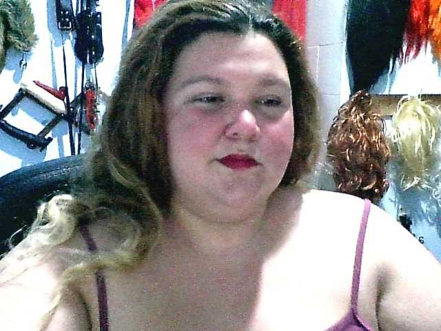 Емитувани слики од екранот squirt322bbw2