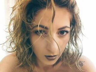 Еротски видео разговор SquirtHayley