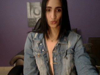 Фотографии Stacycross Striptease show - #latina #hot and #cute Do you want more? I don't believe #lovense #boobs #ass and so #sexy Do you want to be my #daddy?