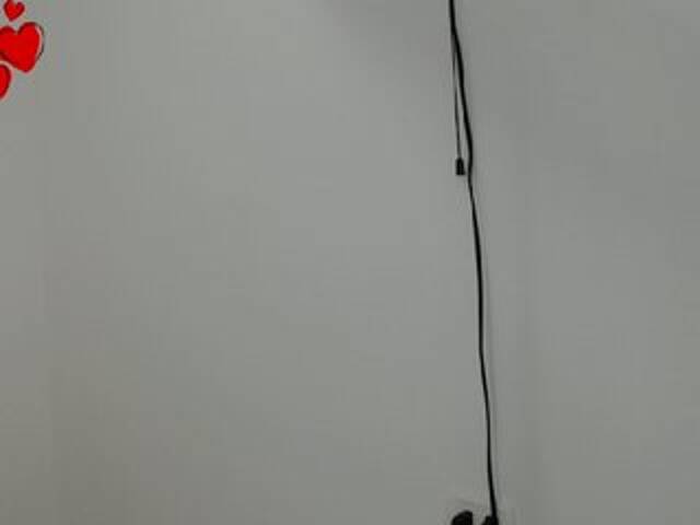 Емитувани слики од екранот Stefany-Dc