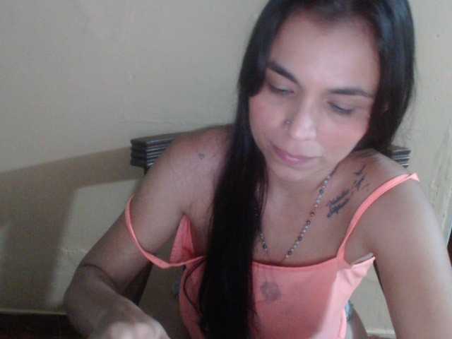 Емитувани слики од екранот StefhaniGirl