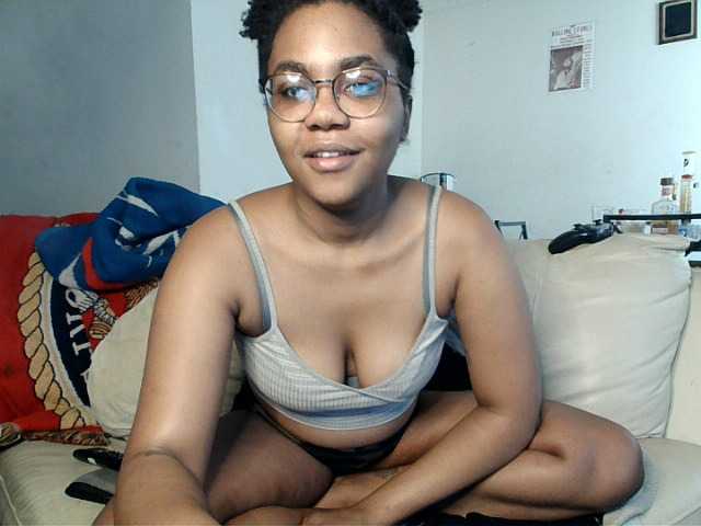 Емитувани слики од екранот strawberrydab