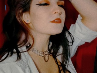 Еротски видео разговор Succubaaa