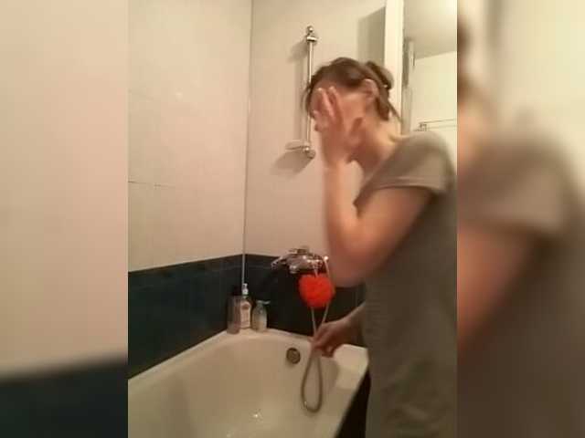 Емитувани слики од екранот Super-web