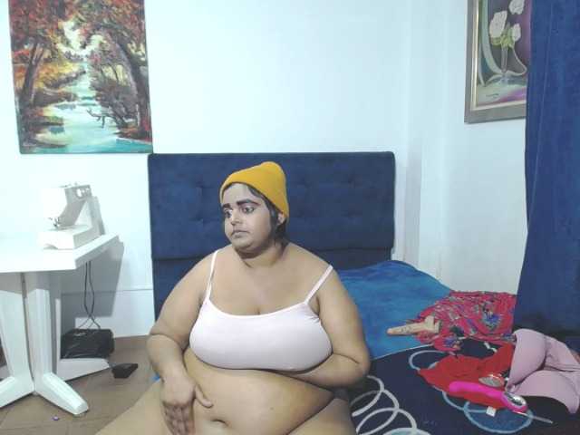 Фотографии SusanaEshwar #bigboobs #hairy #cum #smoke #pregnant 1000 tips
