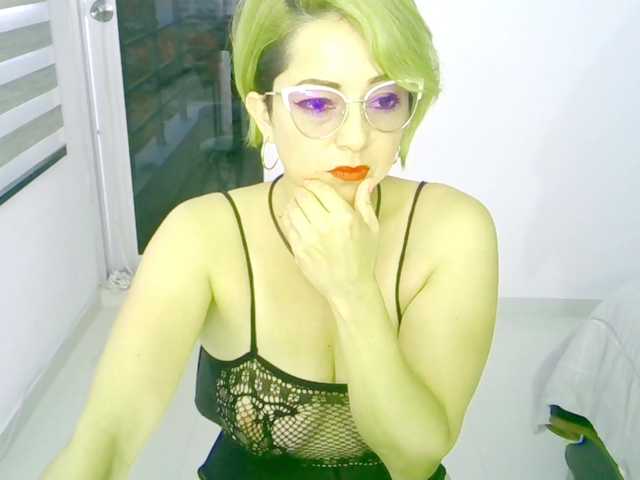 Емитувани слики од екранот susancooper