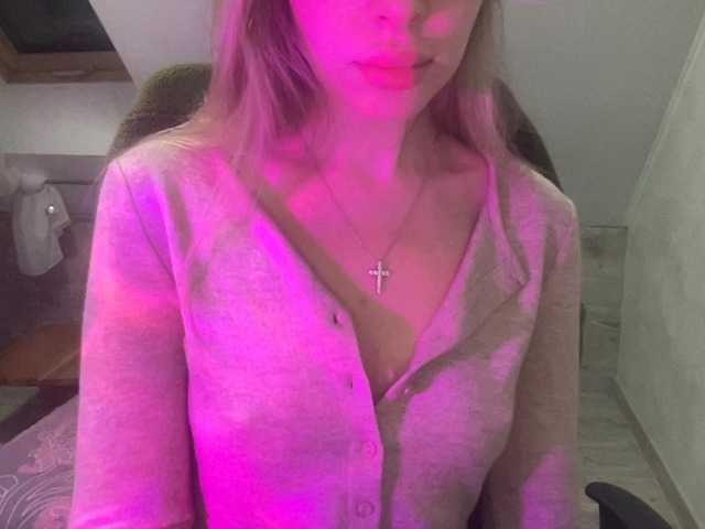 Емитувани слики од екранот Sweet-Melodie