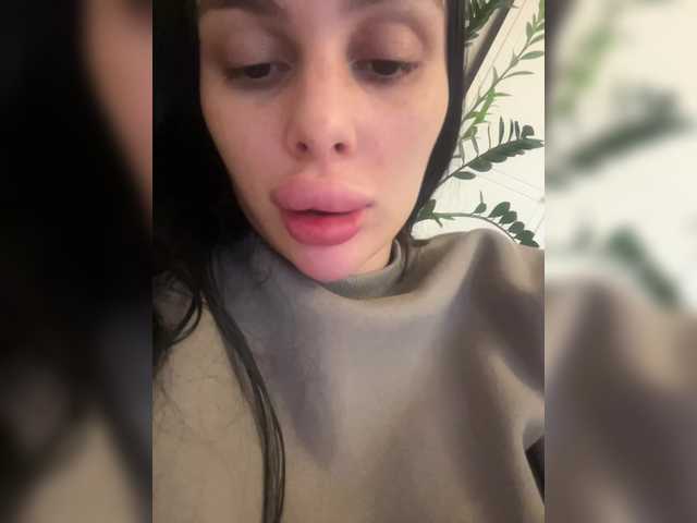 Емитувани слики од екранот Sweetbaby-2