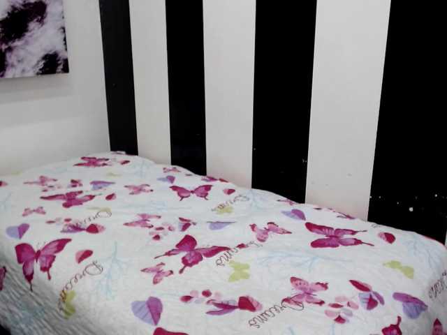 Емитувани слики од екранот SweetCream18