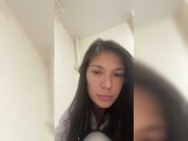 Емитувани слики од екранот Sweetdevilsa