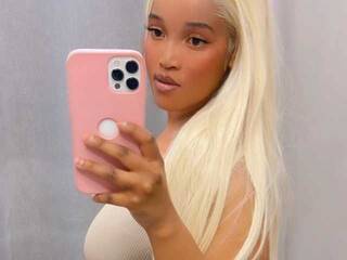 Еротски видео разговор Sweetheartcocomwllow