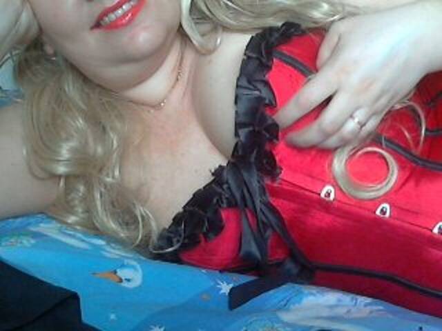 Емитувани слики од екранот sweetmodel123