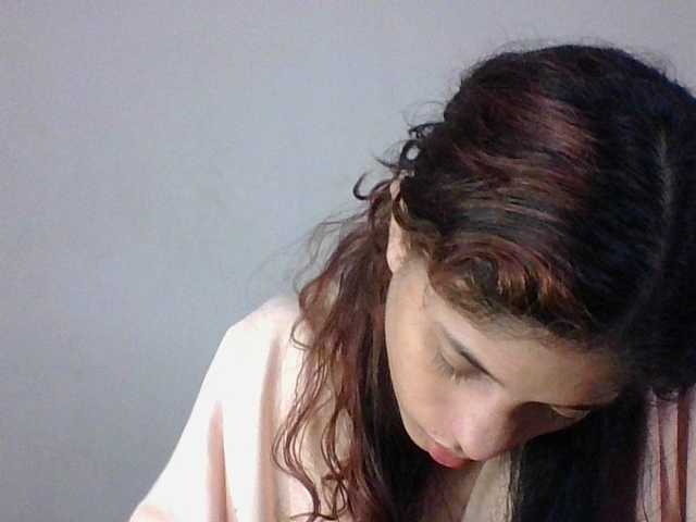 Емитувани слики од екранот Kamgirlove