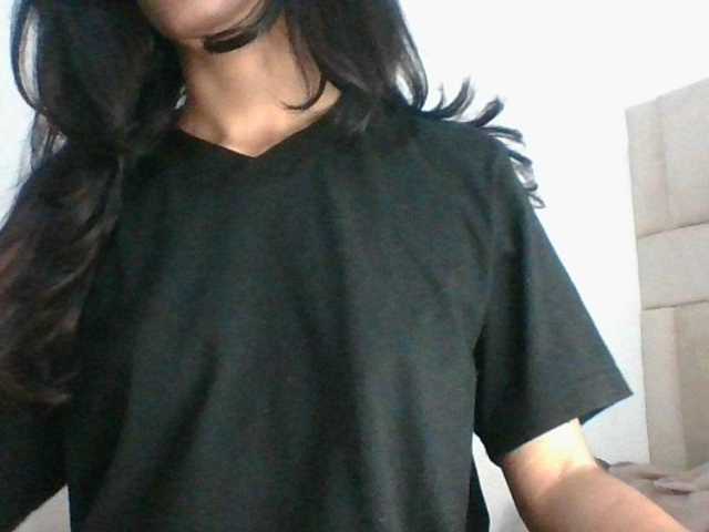 Емитувани слики од екранот Kamgirlove