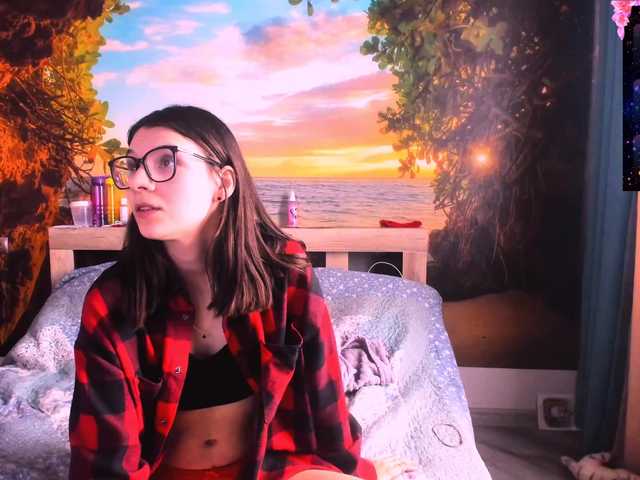 Емитувани слики од екранот SweetyGirlMolly