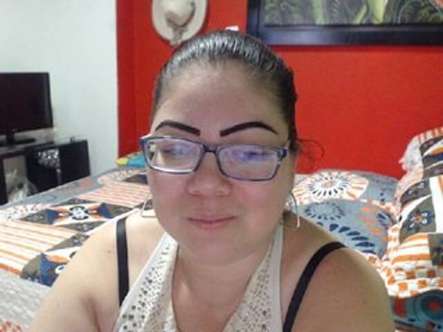 Емитувани слики од екранот SwetValentina