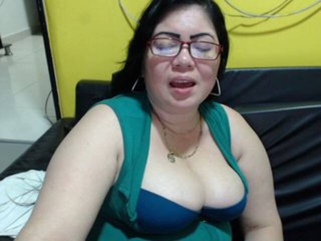 Емитувани слики од екранот SwetValentina