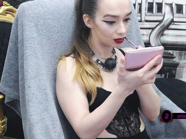 Емитувани слики од екранот SwiftJaden