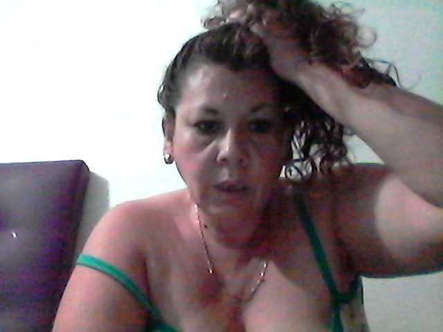 Емитувани слики од екранот SylviaFerrer