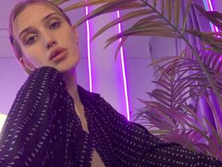 Еротски видео разговор TallTiranda