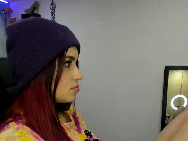 Емитувани слики од екранот tamara-scraw