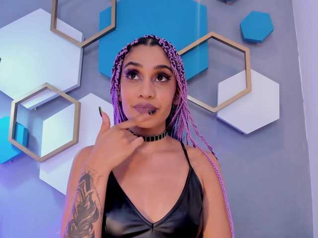 Емитувани слики од екранот TammyCooper