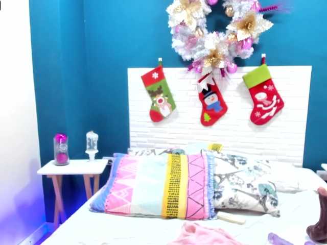 Емитувани слики од екранот TaniaaCooper