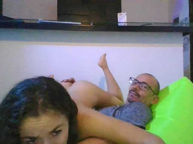 Емитувани слики од екранот TANIACUTE