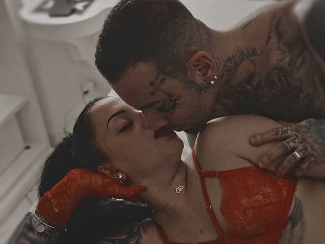 Фотографија на профилот TattooedCouple