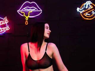 Еротски видео разговор TayaYumm