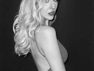 Еротски видео разговор Tayokaa