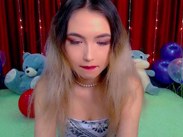 Емитувани слики од екранот TeaRose12