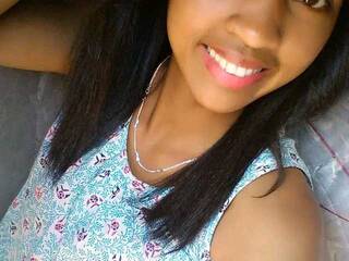 Еротски видео разговор Maellah