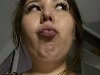 Еротски видео разговор Thebaddestfemale