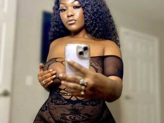 Еротски видео разговор Throatgoddess1