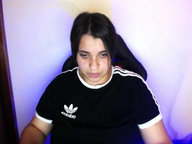 Емитувани слики од екранот tifanydaniel