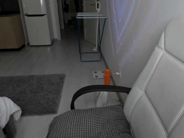 Емитувани слики од екранот Tiffffanyy