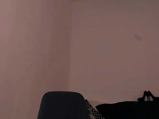 Емитувани слики од екранот tiffanykiss1
