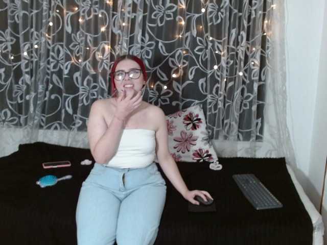 Емитувани слики од екранот tinabella