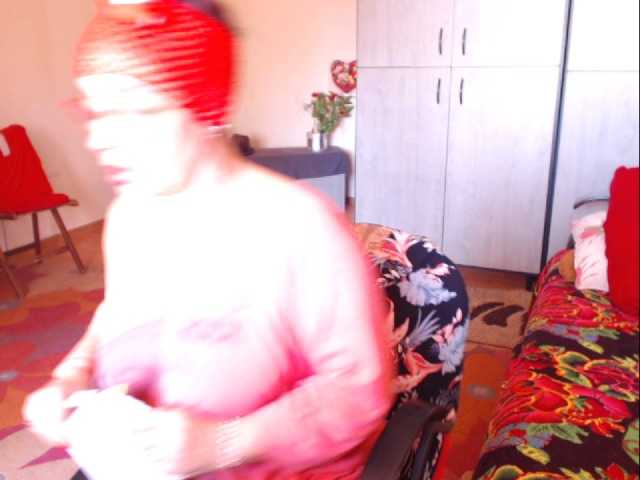 Емитувани слики од екранот Tinakiss